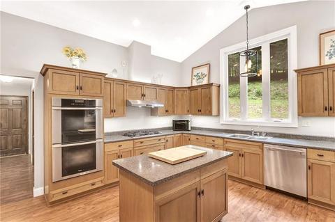 4931 Simmons Cir, Export, PA 15632 photo 12