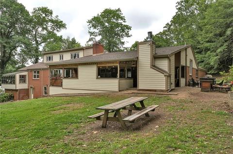 4931 Simmons Cir, Export, PA 15632 photo 8