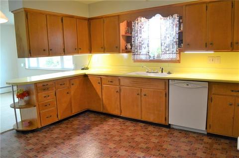 313 E Saltwork St, Elderton Boro, PA 15736 photo 2