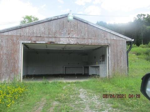 302 E Lancaster Rd, Harmony, PA 16037 photo 10