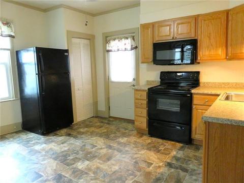 32 E 2nd Ave, Latrobe, PA 15650 photo 5