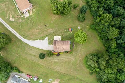 876 S Eighty Eight Rd, Carmichaels, PA 15320 photo 5