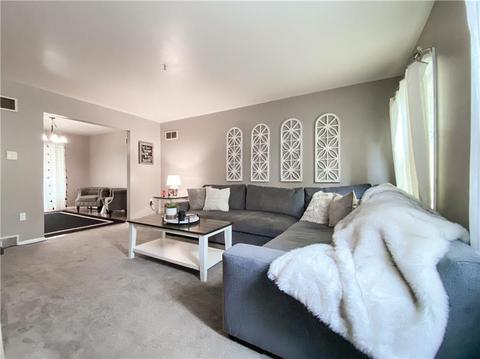 105 Heather Dr, Monaca, PA 15061 photo 3