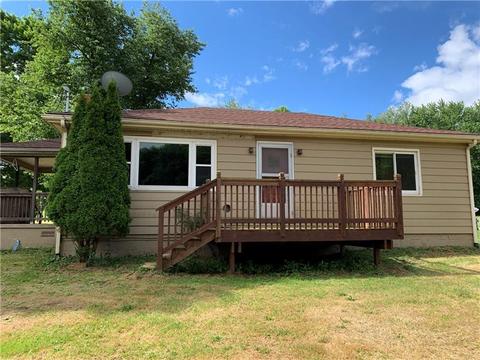 32 Pullam Dr, West Middlesex, PA 16159 photo 2