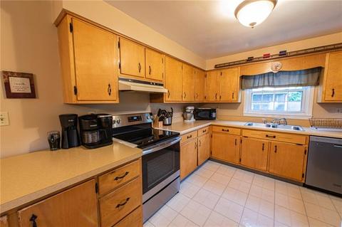 224 High St, Irwin, PA 15642 photo 7