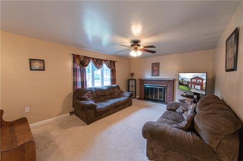 224 High St, Irwin, PA 15642 photo 5