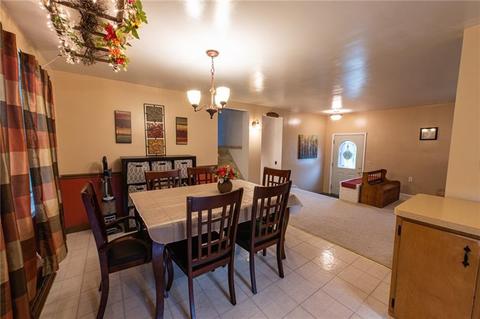 224 High St, Irwin, PA 15642 photo 8