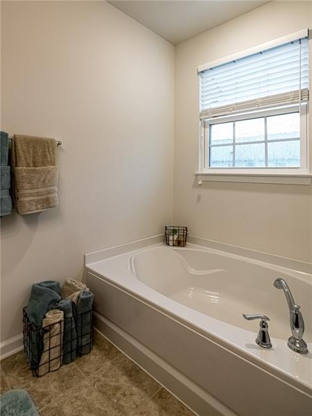 2903 Pointe View Dr, Mars, PA 16046 photo 11