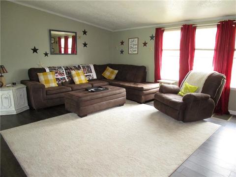226 Alexander Pl, Export, PA 15632 photo 5