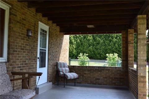 1055 Sandy Hill Rd, Irwin, PA 15642 photo 4