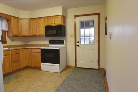 1055 Sandy Hill Rd, Irwin, PA 15642 photo 7
