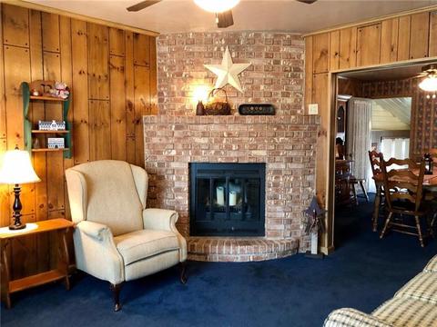520 Walnut St, Vandergrift, PA 15690 photo 4