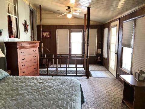 520 Walnut St, Vandergrift, PA 15690 photo 12