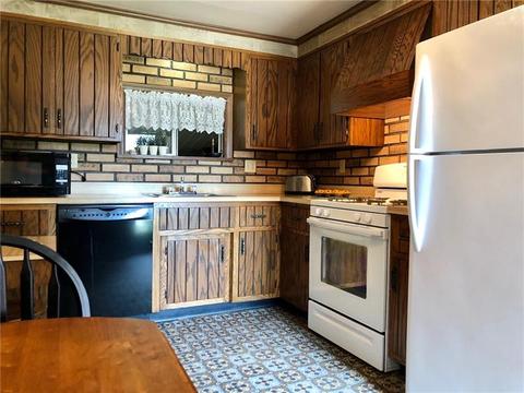 520 Walnut St, Vandergrift, PA 15690 photo 9