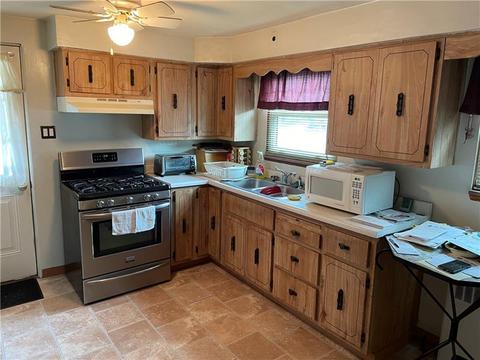 183 Main, New Eagle, PA 15067 photo 9