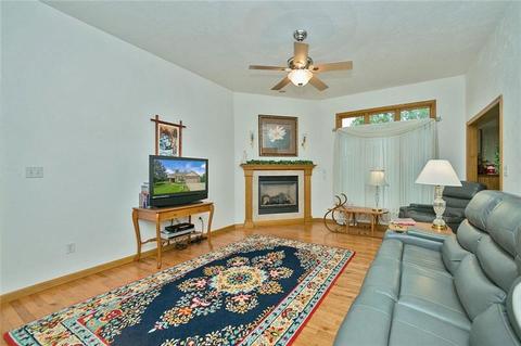 232 Mcdermott Rd, Level Green, PA 15085 photo 8