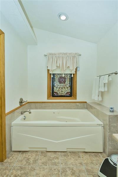 232 Mcdermott Rd, Level Green, PA 15085 photo 18