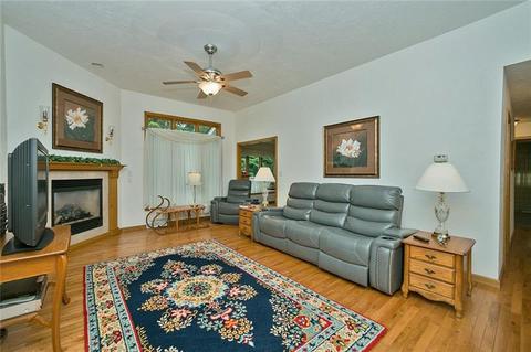 232 Mcdermott Rd, Level Green, PA 15085 photo 7