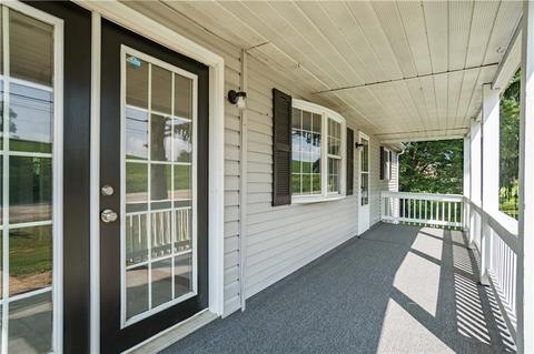 325 Scott Rd, Eighty Four, PA 15330 photo 4