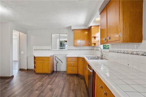 325 Scott Rd, Eighty Four, PA 15330 photo 12