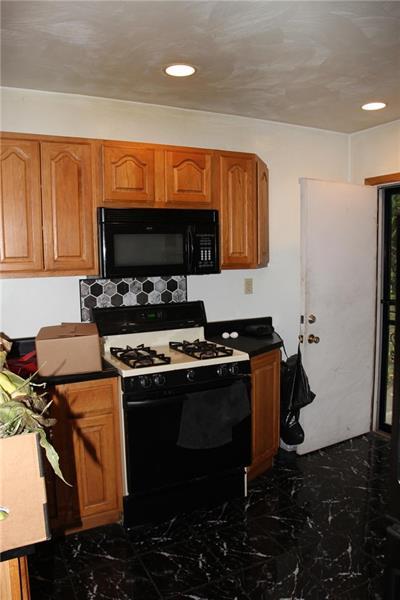 531 Lobinger Ave, North Braddock, PA 15104 photo 3
