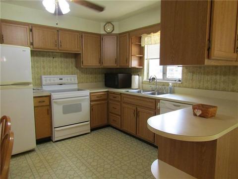 14570 Watson Dr, Irwin, PA 15642 photo 9