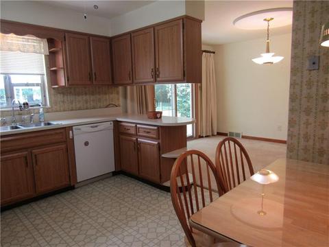 14570 Watson Dr, Irwin, PA 15642 photo 10