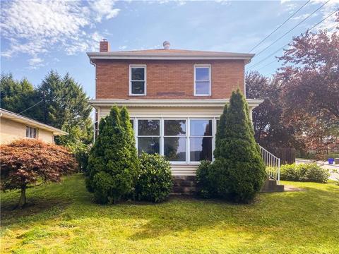 1301 Riverview Ave, Conway, PA 15027 photo 2