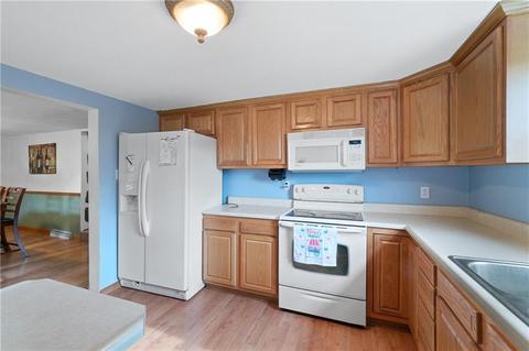 2026 Paintertown Rd, Irwin, PA 15642 photo 8