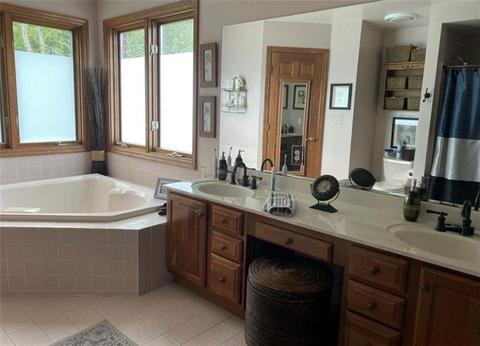 286 Jefferson St, Export, PA 15632 photo 10
