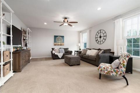 104 Curtis Ct, Mars, PA 16046 photo 4