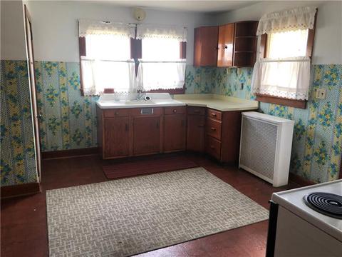329 7th Ave, New Eagle, PA 15067 photo 6