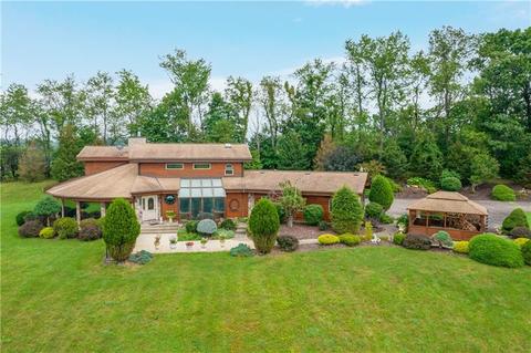 315 Ridge Rd, Eighty Four, PA 15330 photo 4