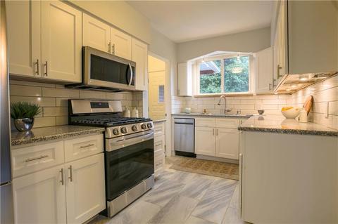1837 Devonshire Rd, Coraopolis, PA 15108 photo 9