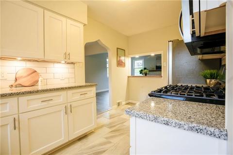 1837 Devonshire Rd, Coraopolis, PA 15108 photo 10
