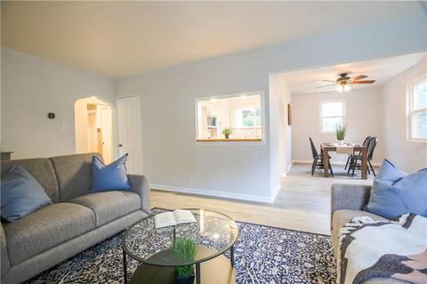1837 Devonshire Rd, Coraopolis, PA 15108 photo 6