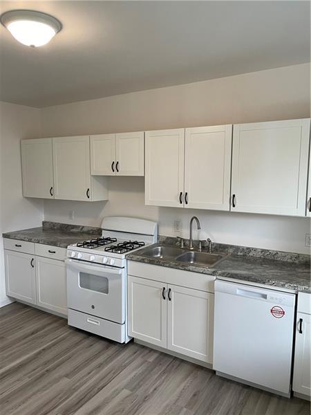 413 Walnut, Vandergrift, PA 15690 photo 6