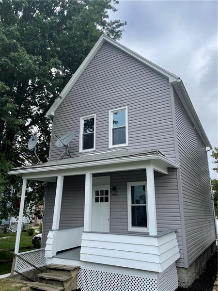 413 Walnut, Vandergrift, PA 15690 photo 3