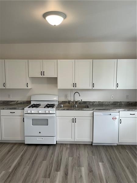413 Walnut, Vandergrift, PA 15690 photo 5
