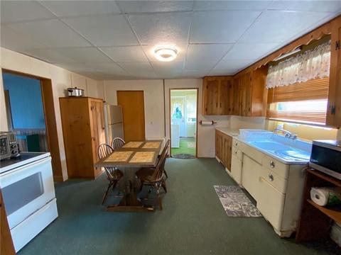 5046 Purchase Line Rd, Commodore, PA 15729 photo 4