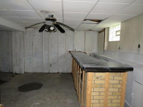 504 Halcomb Ave, Clairton, PA 15025 photo 18
