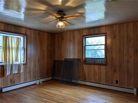 411 Corwin St, Roscoe, PA 15477 photo 17