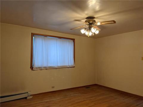 411 Corwin St, Roscoe, PA 15477 photo 6