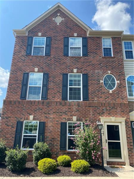 2705 Pointe View Dr, Mars, PA 16046 photo 1