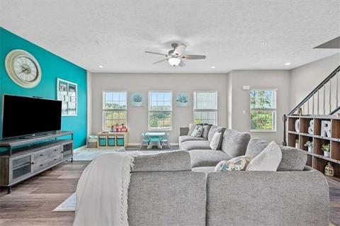 6402 Lindsey Ln, Export, PA 15632 photo 8