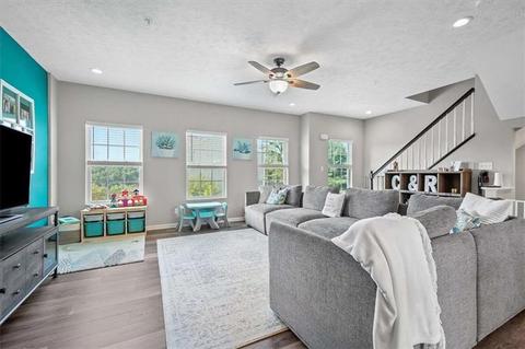 6402 Lindsey Ln, Export, PA 15632 photo 9