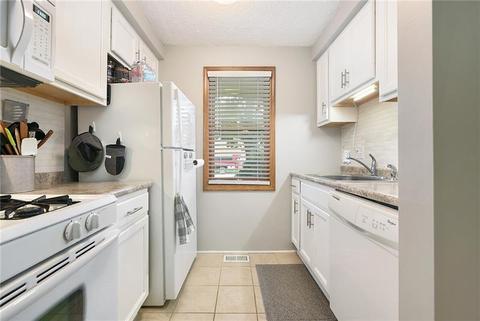 305 Brookside Ln, Seven Fields, PA 16046 photo 11