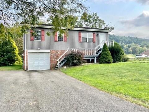2120 Stoops Ct, North Apollo, PA 15673 photo 1