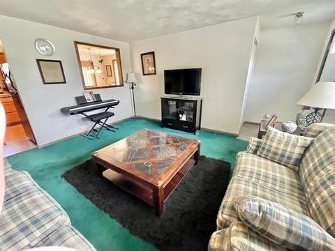 2120 Stoops Ct, North Apollo, PA 15673 photo 2