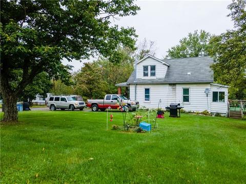 4 Helen, Smith, PA 15078 photo 2
